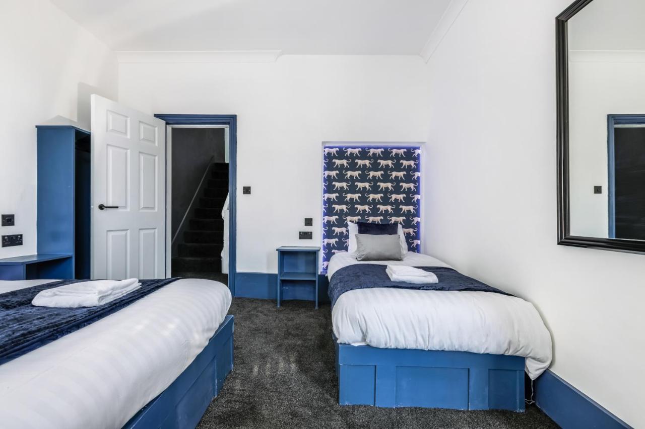 Crystal Towers Sasco * Blackpool