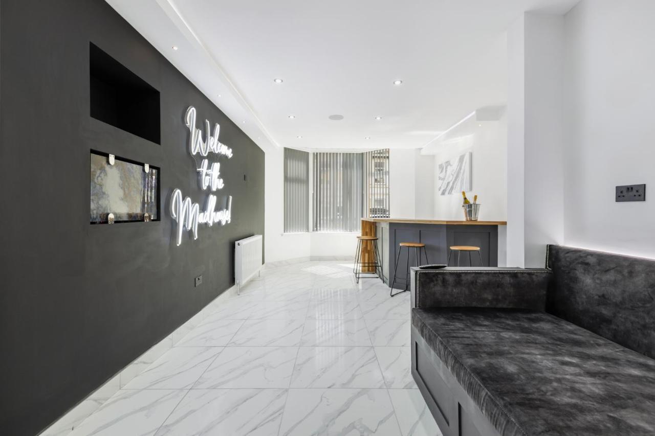 Crystal Towers Sasco Apartment Blackpool